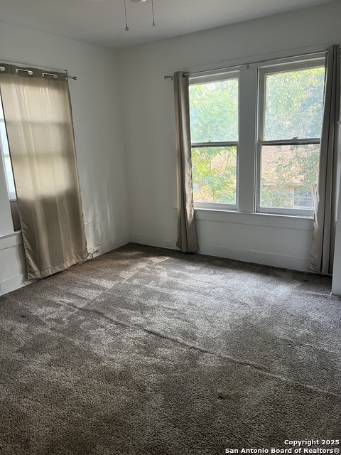 Image 18 of 27 For 418 W Mulberry Apt A