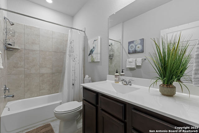 Image 17 of 37 For 1210 Cross Gable