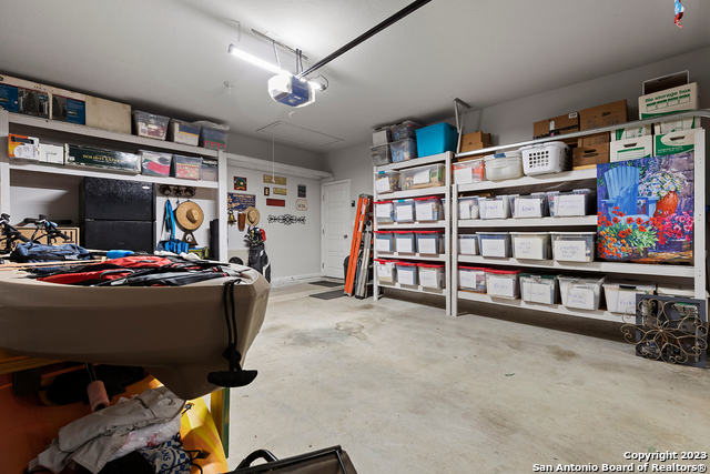 Image 22 of 37 For 1210 Cross Gable