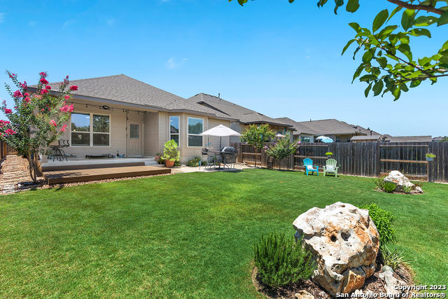 Image 27 of 37 For 1210 Cross Gable