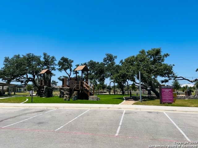 Image 31 of 37 For 1210 Cross Gable