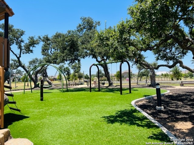 Image 32 of 37 For 1210 Cross Gable