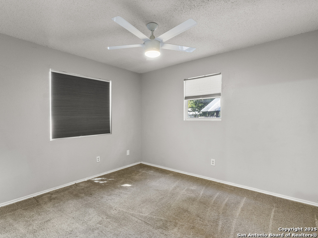 Image 21 of 33 For 142 Jean