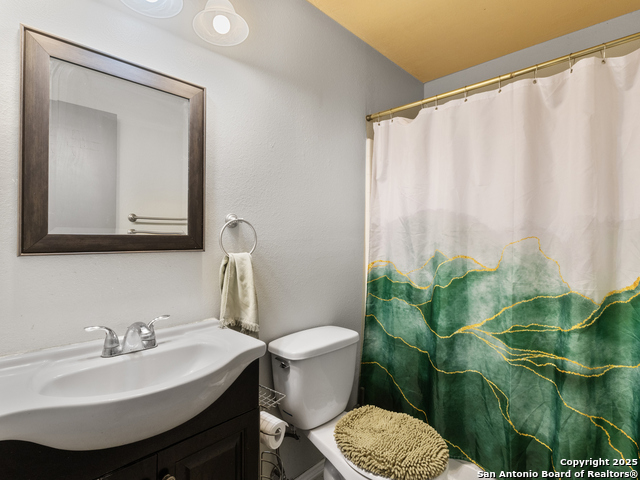 Image 22 of 33 For 142 Jean