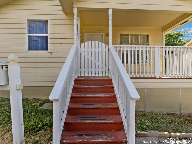 Image 3 of 33 For 142 Jean