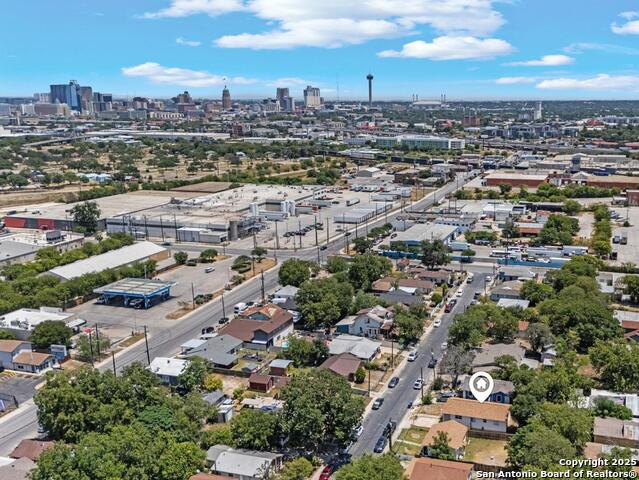 Image 30 of 33 For 142 Jean