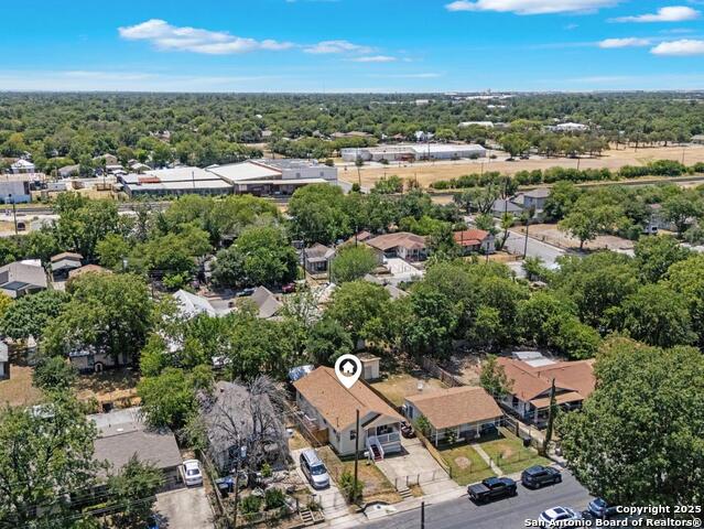 Image 32 of 33 For 142 Jean