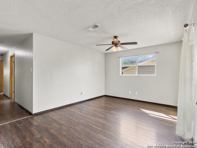 Image 7 of 33 For 142 Jean