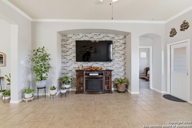 Listing photo id 14 for 851 Highland