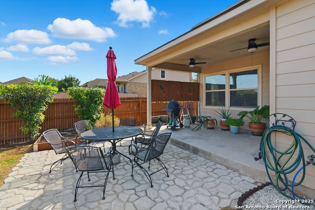 Listing photo id 34 for 851 Highland