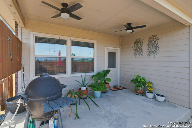 Listing photo id 35 for 851 Highland