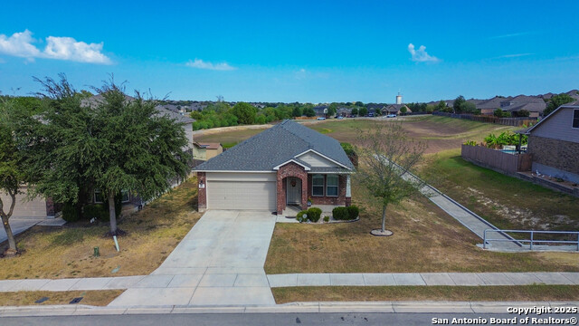 Listing photo id 36 for 851 Highland