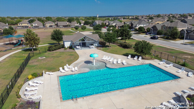 Listing photo id 40 for 851 Highland