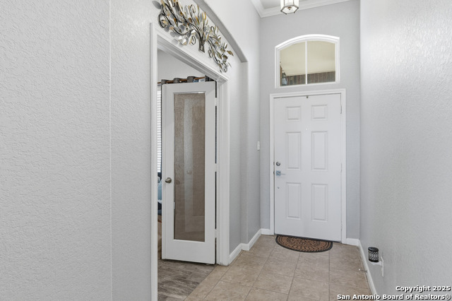 Listing photo id 5 for 851 Highland