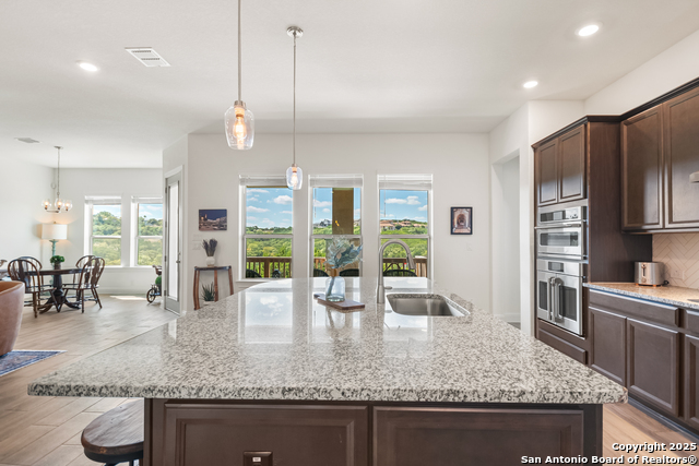 Listing photo id 8 for 270 Blue Diamond