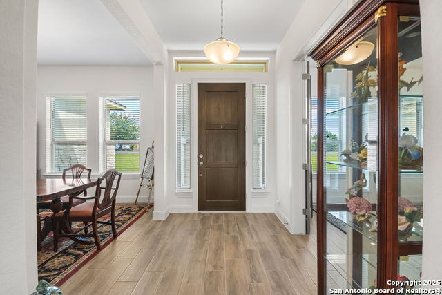 Listing photo id 11 for 270 Blue Diamond