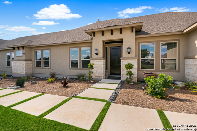 Listing photo id 0 for 270 Blue Diamond