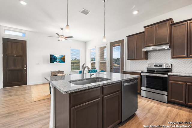 Listing photo id 28 for 270 Blue Diamond