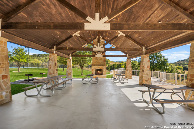 Listing photo id 44 for 270 Blue Diamond