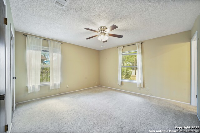 Image 16 of 45 For 983 Hollyhock