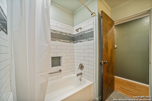 Image 25 of 45 For 983 Hollyhock