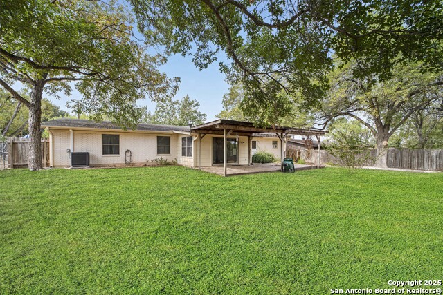 Image 33 of 45 For 983 Hollyhock