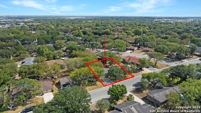 Image 35 of 45 For 983 Hollyhock