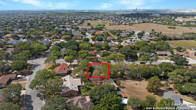 Image 43 of 45 For 983 Hollyhock