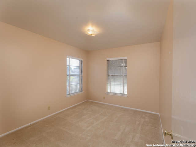 Image 18 of 31 For 3807 Palfrey St E