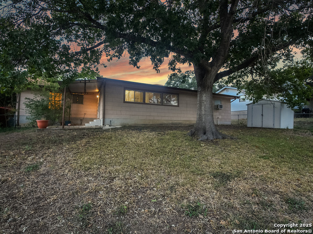 Image 25 of 31 For 3807 Palfrey St E