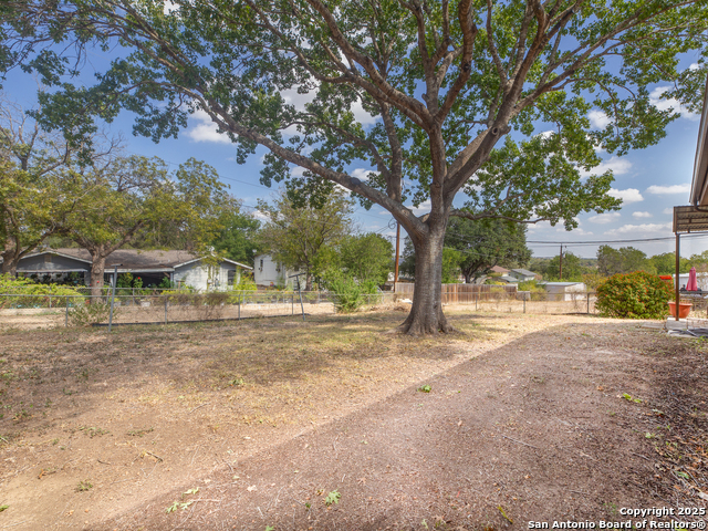 Image 27 of 31 For 3807 Palfrey St E