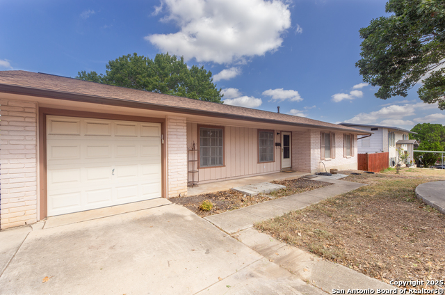 Image 3 of 31 For 3807 Palfrey St E