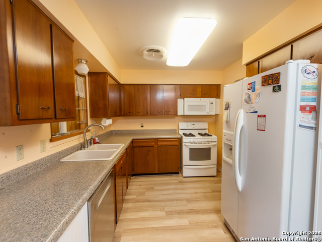 Image 9 of 31 For 3807 Palfrey St E