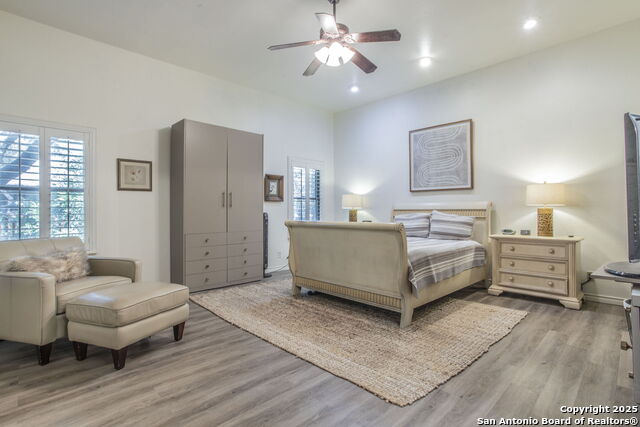 Listing photo id 9 for 11415 Whisper Dawn