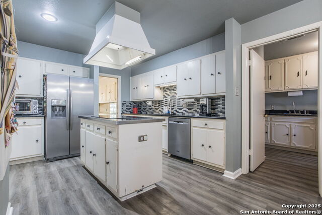 Listing photo id 5 for 11415 Whisper Dawn