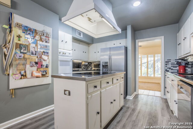 Listing photo id 6 for 11415 Whisper Dawn