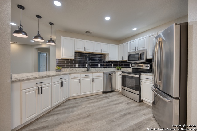 Image 16 of 33 For 7825 Sandpiper Park
