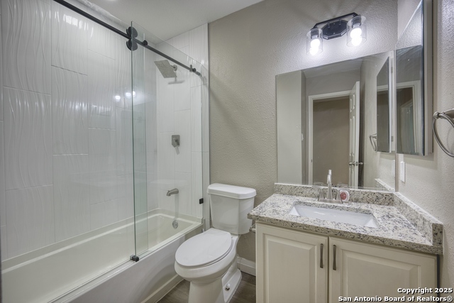 Image 21 of 33 For 7825 Sandpiper Park