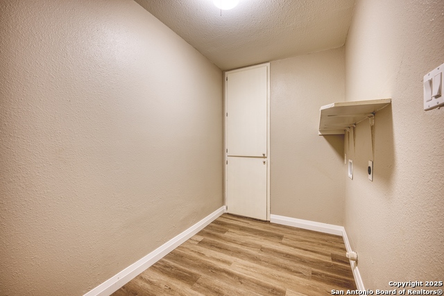 Image 22 of 33 For 7825 Sandpiper Park