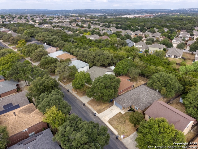 Image 31 of 33 For 7825 Sandpiper Park