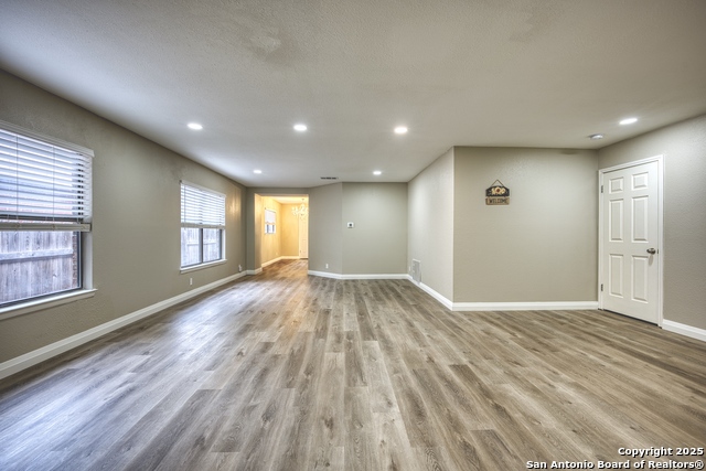 Image 9 of 33 For 7825 Sandpiper Park