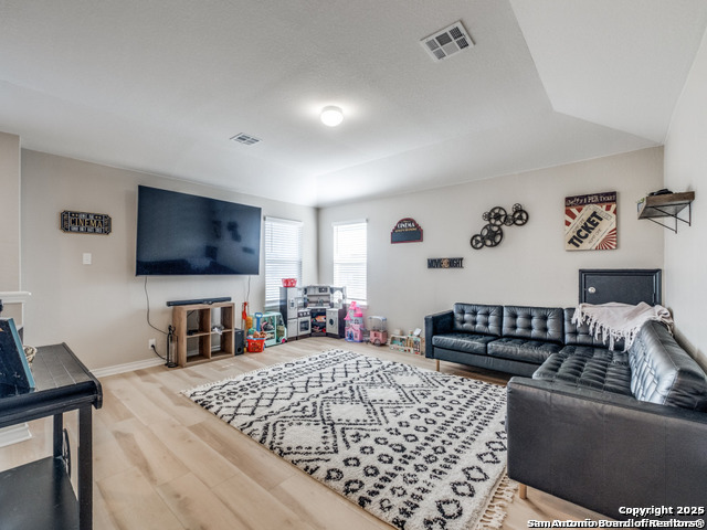 Listing photo id 15 for 6727 Hoffman Plain