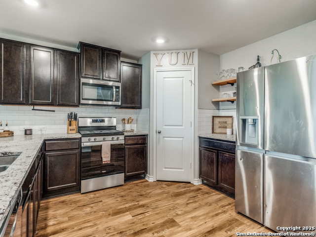 Listing photo id 3 for 6727 Hoffman Plain