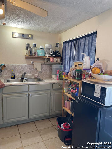 Image 2 of 9 For 946 Lynwood W