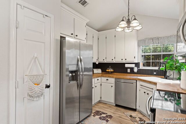 Image 12 of 37 For 204 Lake Park Loop