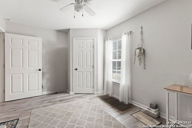 Image 23 of 37 For 204 Lake Park Loop