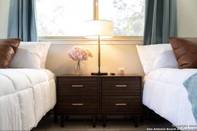 Image 22 of 39 For 8507 Rockmoor