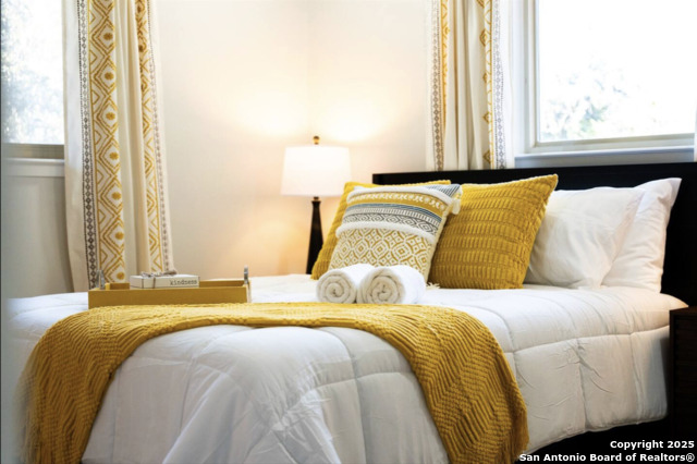 Image 27 of 39 For 8507 Rockmoor