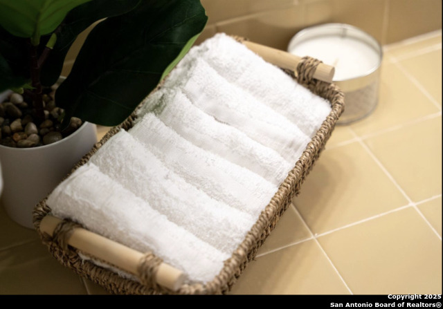 Image 30 of 39 For 8507 Rockmoor