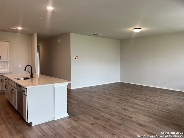 Listing photo id 8 for 105 Beveridge